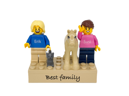 Zwei Personalisierte Mini-Figuren auf einem Personalisierten Stein mit Tieren - mit originalen LEGO® Teilen - Ideales Geschenk für Ihn / Sie